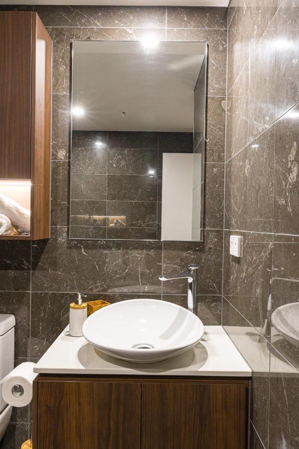 Апартаменты Hamptons Retreat On Level 77 Skytower Брисбен Экстерьер фото