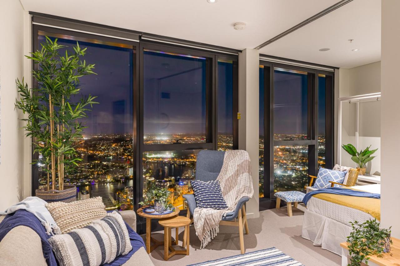 Апартаменты Hamptons Retreat On Level 77 Skytower Брисбен Экстерьер фото